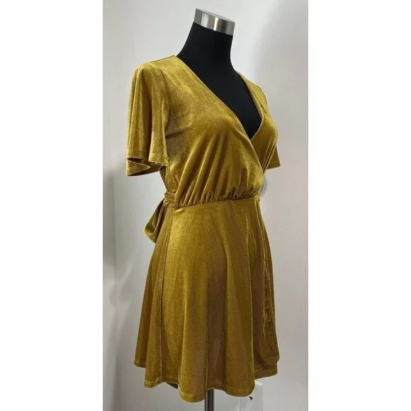 Lovers + Friends Wrap Dress Women's XS Gold Belted Corduroy Ribbed Revolve NEW - Picture 3 of 14